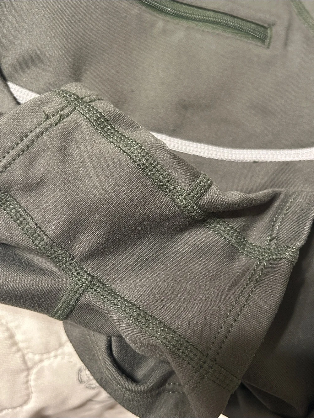 🎒Free people movement high-Rise secret moss  Performance Shorts size s-p GUC